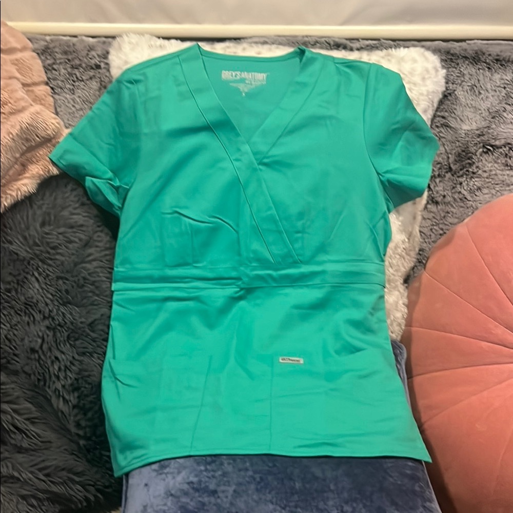 Grey's Anatomy Green Short Sleeve scrub top